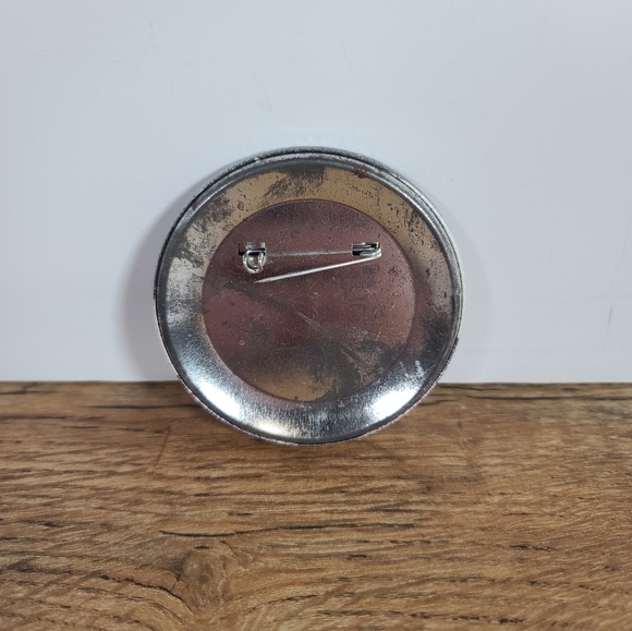 Vintage Pinback 3 inch musician, concert, Jonny Mathis caesars palace - Picture 3 of 5